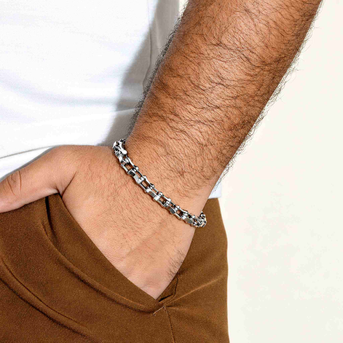 Men’s Silver-Toned Geometric Link Chain Bracelet