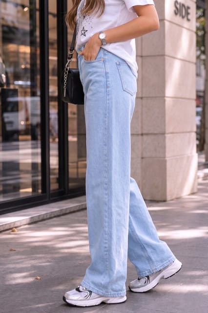 baggy fit high rise light blue jeans