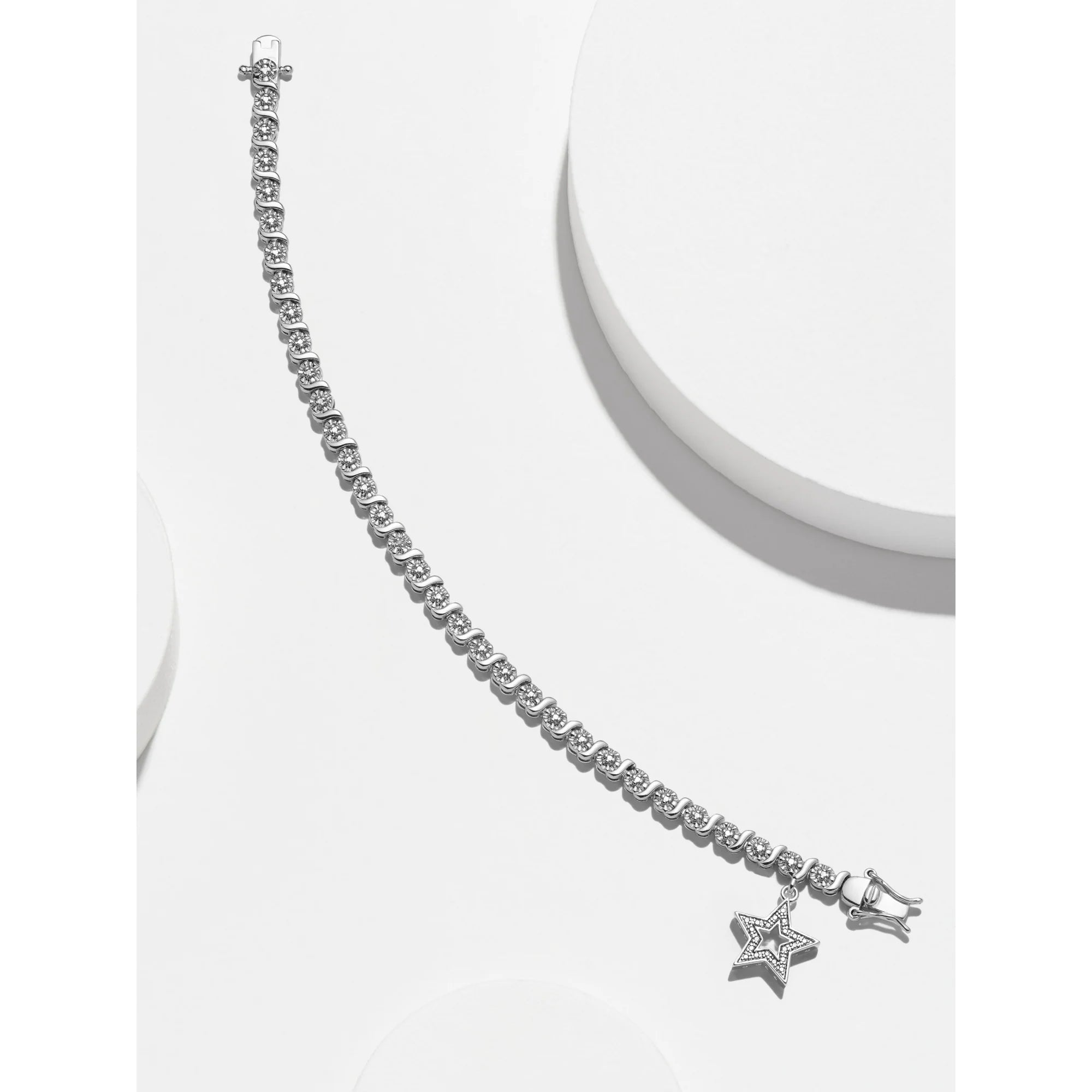 Diamond Accent Star Charm Rhodium Plated 7.25” Tennis Bracelet, Adult Female - VNS Laxury