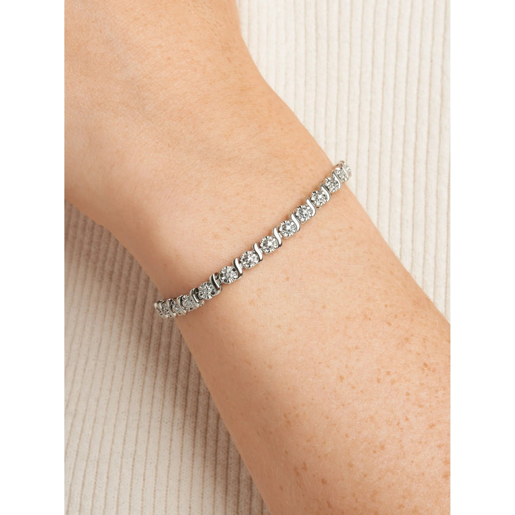 Diamond Accent Star Charm Rhodium Plated 7.25” Tennis Bracelet, Adult Female - VNS Laxury